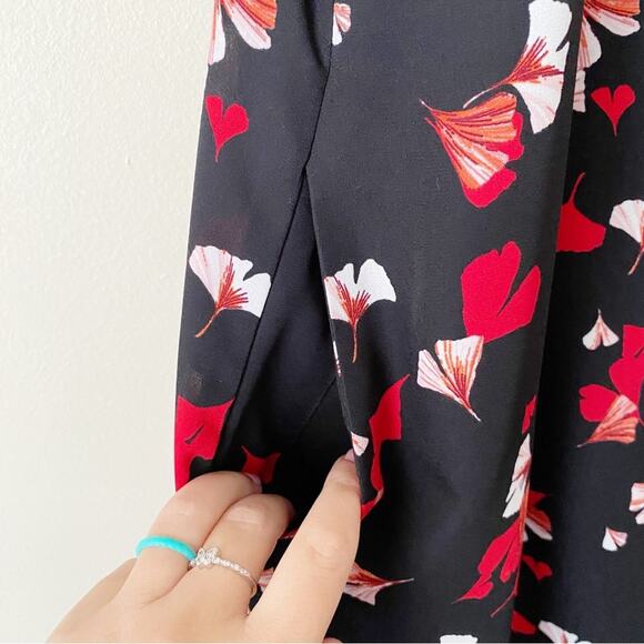 Banana Republic | Floral Shift Dress Flutter Sleeves Black Red Size 14 - Picture 4 of 7